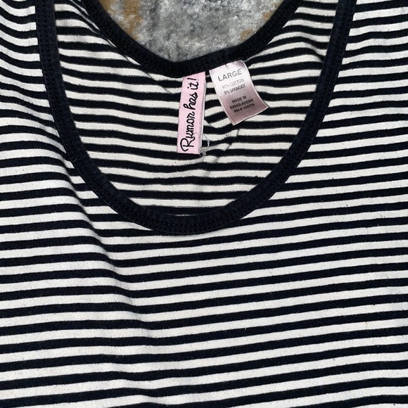 4/ Bundle of tank top - Picture 2 of 5